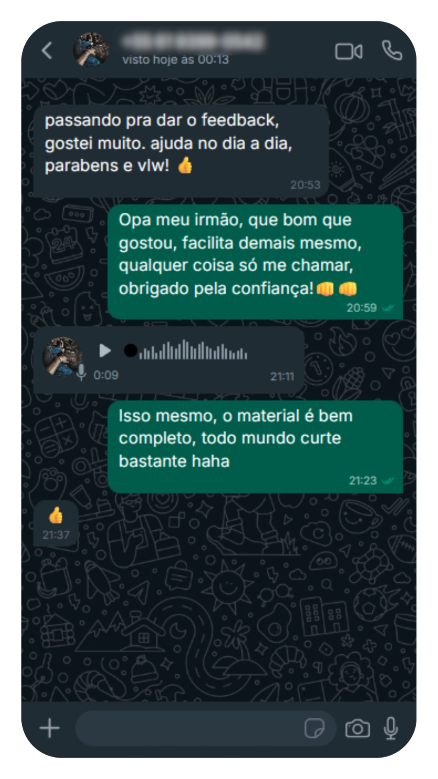 Conversa de cliente dizendo que gostou muito do material e que ele ajuda no dia a dia